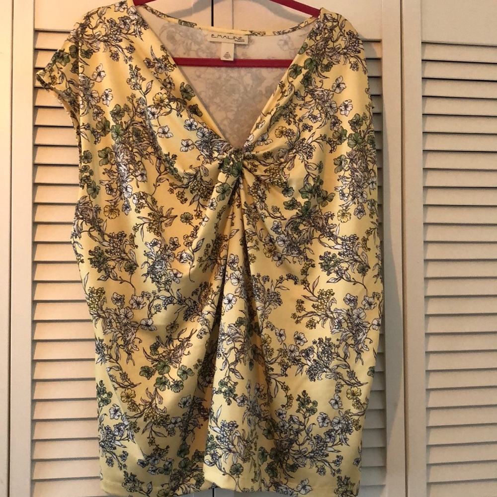 Yellow sleeveless top